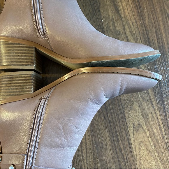 Catherine Malandrino size 7.5 booties - Picture 4 of 8